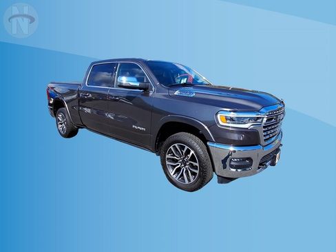 Used 2025 RAM 1500 Limited w/ Off Road Group AWD/4WD image 2