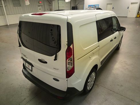 Used 2017 Ford Transit Connect XLT FWD image 7