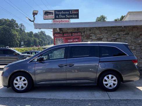 Used 2014 Honda Odyssey LX image 3