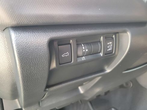 Used 2025 Subaru Forester Touring w/ Popular Package - Touring AWD/4WD image 17
