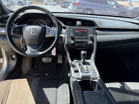 Used 2017 Honda Civic Sport image 4