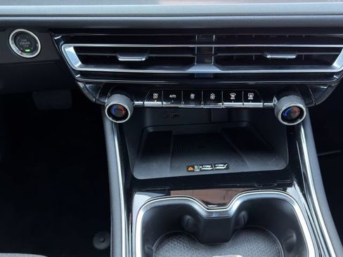 New 2026 Chevrolet Traverse LT FWD image 15