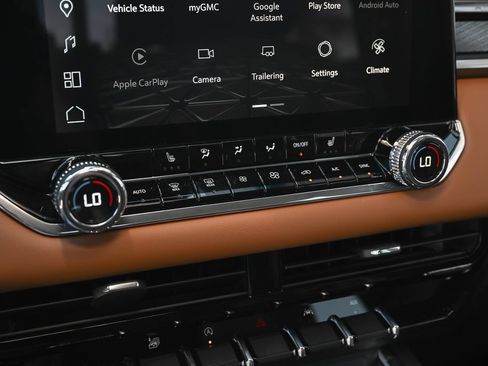 New 2026 GMC Canyon AT4 w/ Nightfall Edition AWD/4WD image 31