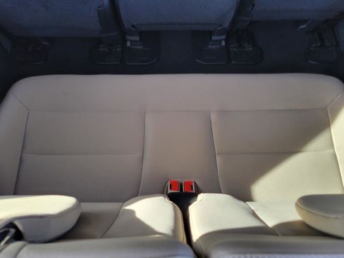 Used 2022 Ford Explorer Base image 31