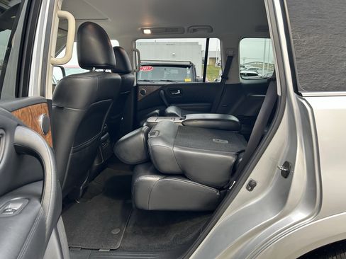 Used 2021 Nissan Armada SL w/ Captain's Chairs Package image 18