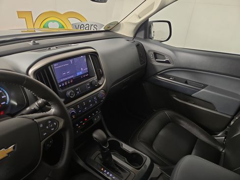 Used 2022 Chevrolet Colorado Z71 w/ Z71 Midnight Edition AWD/4WD image 23