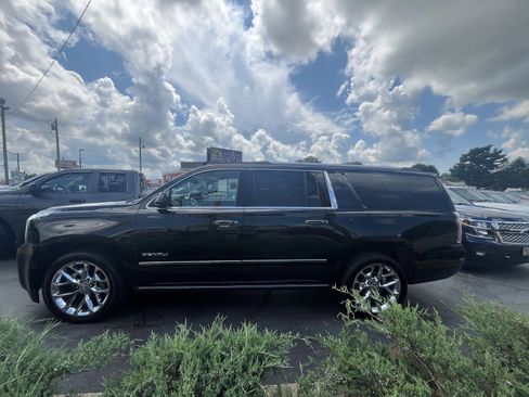 Used 2019 GMC Yukon XL Denali w/ Denali Ultimate Package image 2