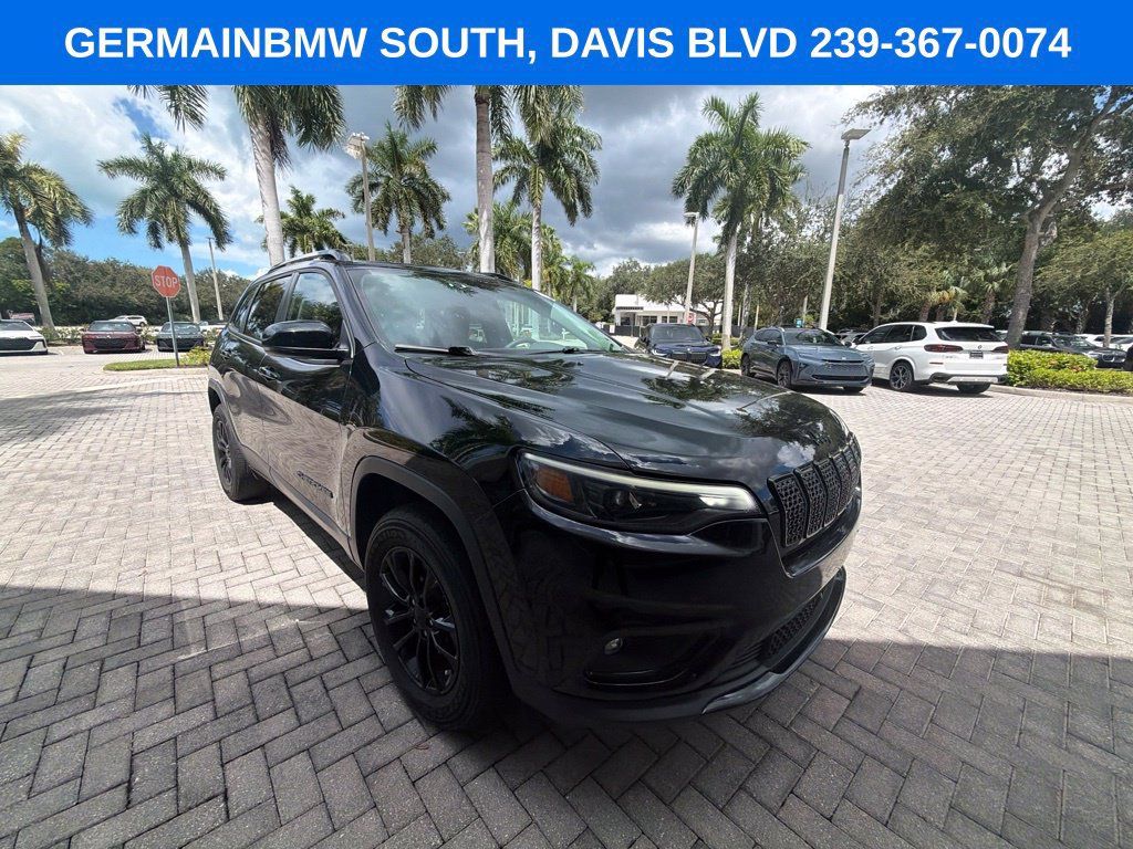 Used 2023 Jeep Cherokee Altitude Lux AWD/4WD image 16