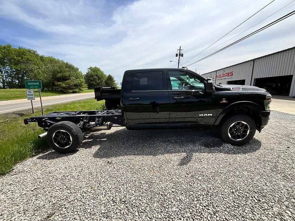 New 2026 RAM 3500 Big Horn w/ Laramie Trim Package AWD/4WD image 5