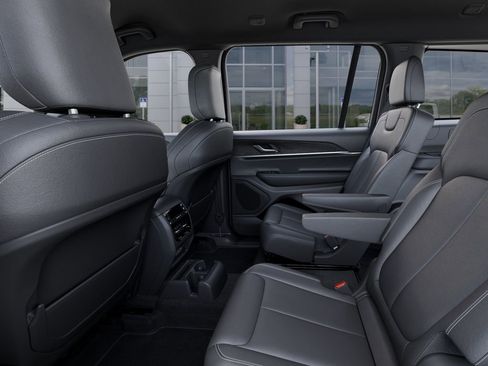 New 2025 Jeep Grand Cherokee L Limited w/ Black Appearance Package image 25