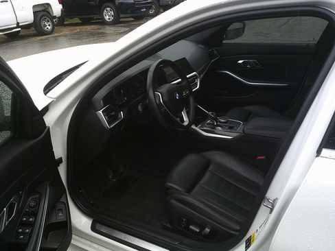 Used 2020 BMW 330i xDrive Sedan w/ Premium Package AWD/4WD image 10