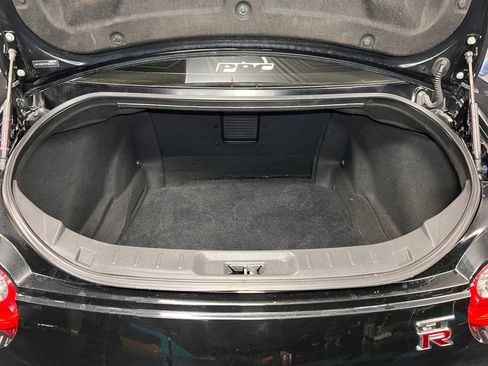 Used 2019 Nissan GT-R Premium w/ Premium Interior Package AWD/4WD image 26