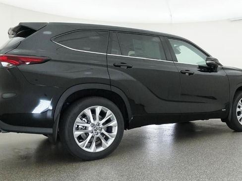 New 2026 Toyota Highlander Limited AWD/4WD image 25