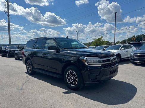 Used 2024 Ford Expedition XLT AWD/4WD image 1