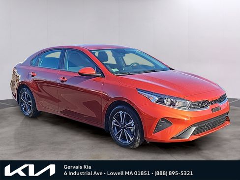 Certified 2024 Kia Forte LXS image 1