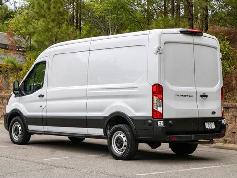 Used 2023 Ford Transit 250 Medium Roof RWD image 8
