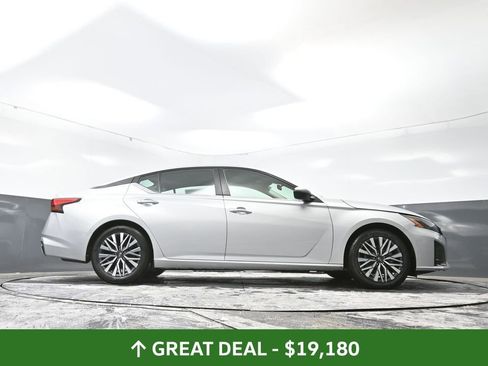 Used 2024 Nissan Altima 2.5 SV image 51