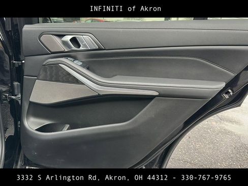 Used 2021 BMW X7 xDrive40i w/ Premium Package image 32