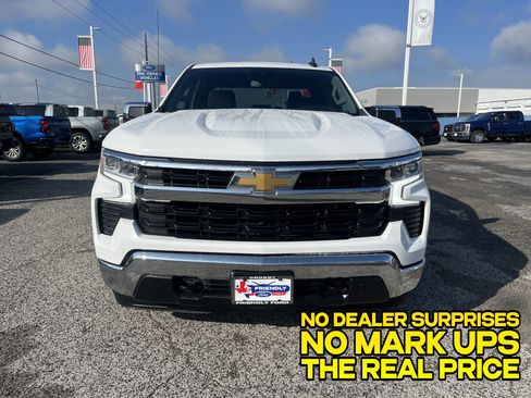 Used 2023 Chevrolet Silverado 1500 LT w/ Work Truck Package AWD/4WD image 8