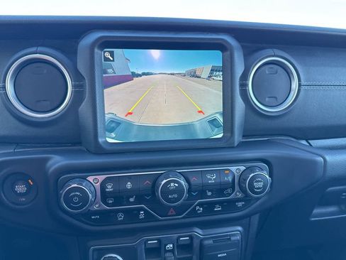 Used 2021 Jeep Gladiator Overland w/ Popular Equipment Package image 27