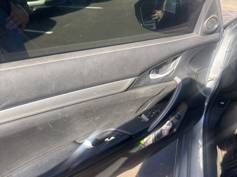 Used 2019 Honda Civic Sport image 4