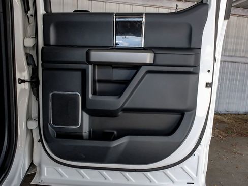 Used 2022 Ford F250 Platinum w/ FX4 Off-Road Package image 47