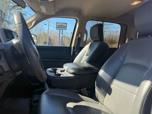 Used 2019 RAM 2500 Tradesman w/ Chrome Appearance Group image 13