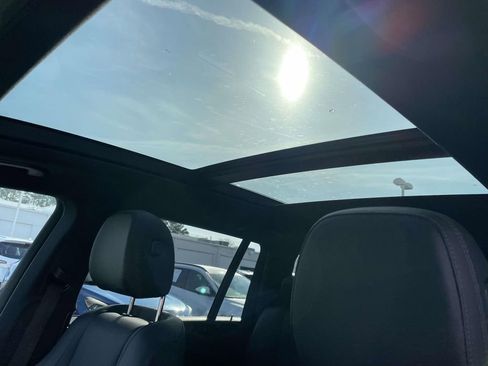 Used 2021 Mercedes-Benz GLS 450 4MATIC image 32