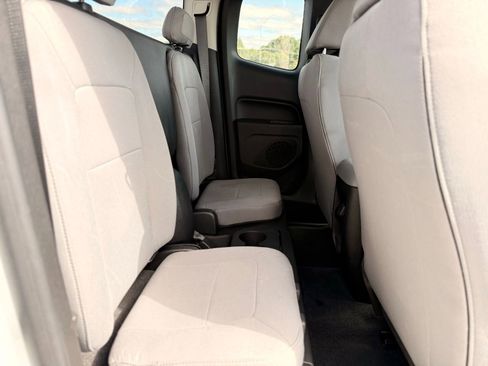 Used 2020 Chevrolet Colorado W/T w/ WT Convenience Package RWD image 17
