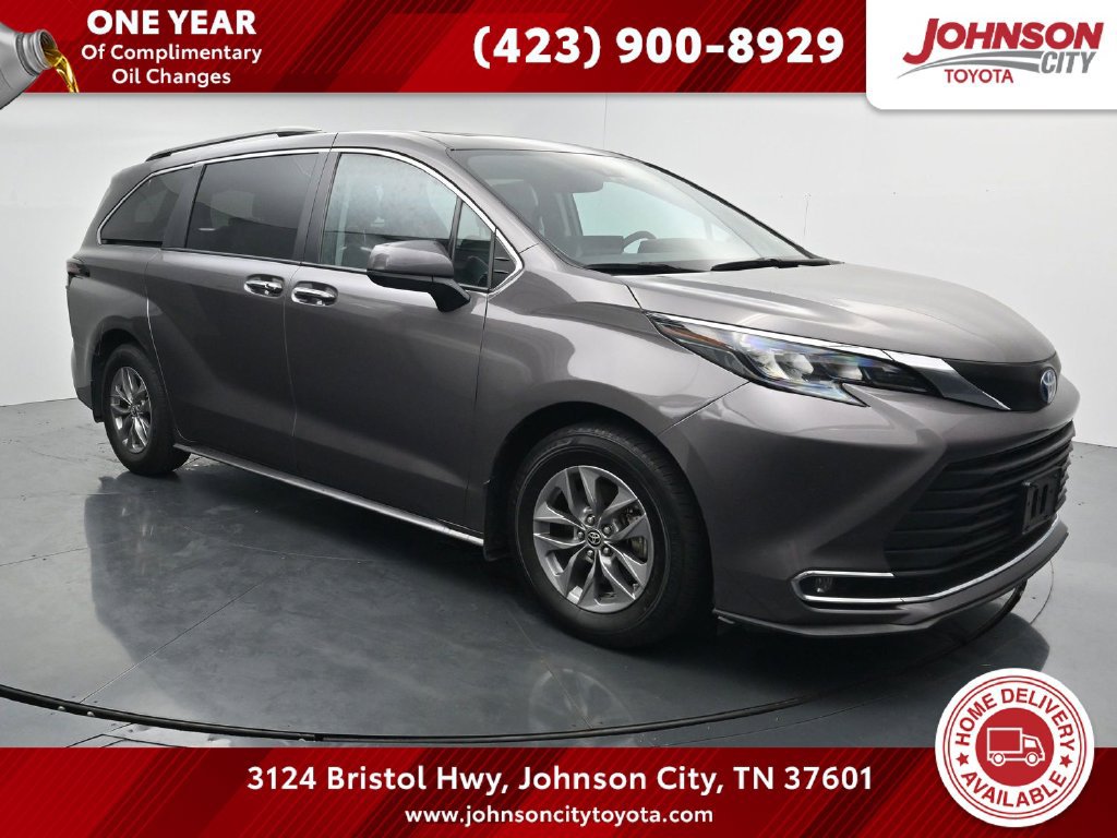 Used 2023 Toyota Sienna XLE w/ XLE Plus Package AWD/4WD image 1
