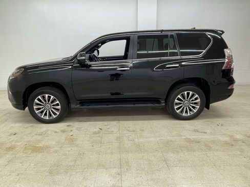 Used 2022 Lexus GX 460 Luxury image 2