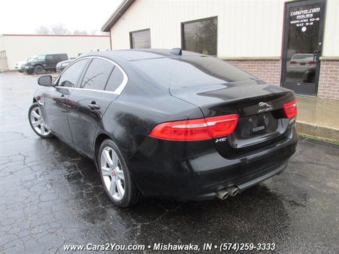 Used 2017 Jaguar XE Prestige image 2