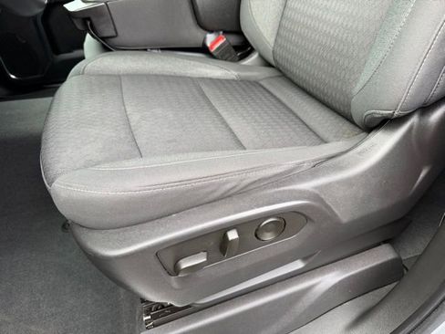 Used 2023 Chevrolet Silverado 1500 LT AWD/4WD image 19