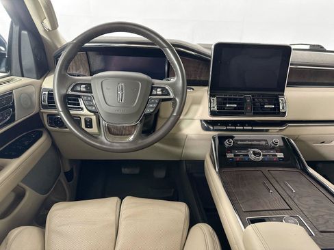 Used 2021 Lincoln Navigator Reserve w/ Luxury Package AWD/4WD image 32