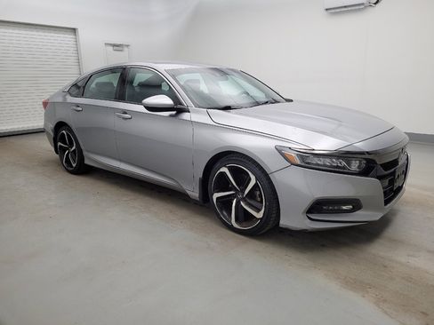 Used 2019 Honda Accord Sport image 11