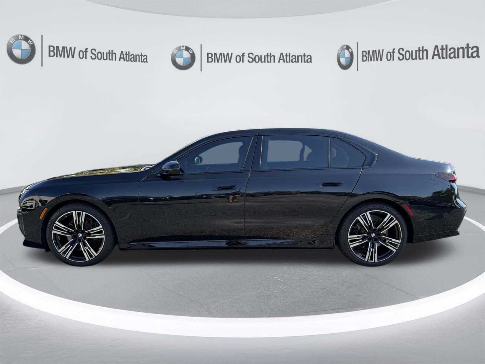 Certified 2024 BMW i7 eDrive50 w/ M Sport Package RWD image 23