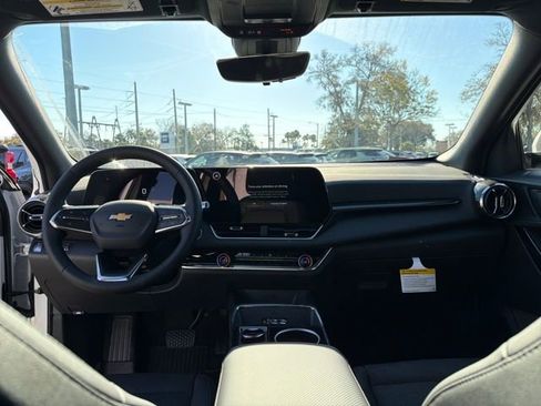 New 2026 Chevrolet Equinox LT w/ Convenience Package II image 25