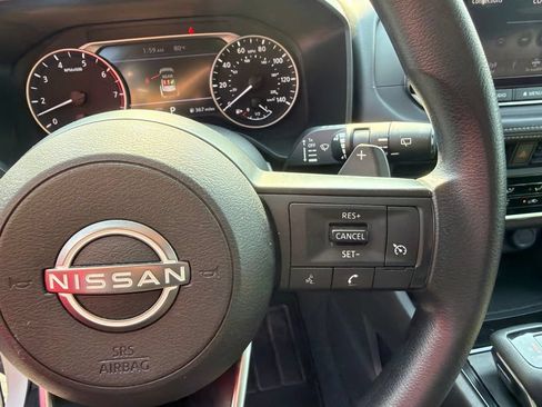 Used 2023 Nissan Rogue S AWD/4WD image 19