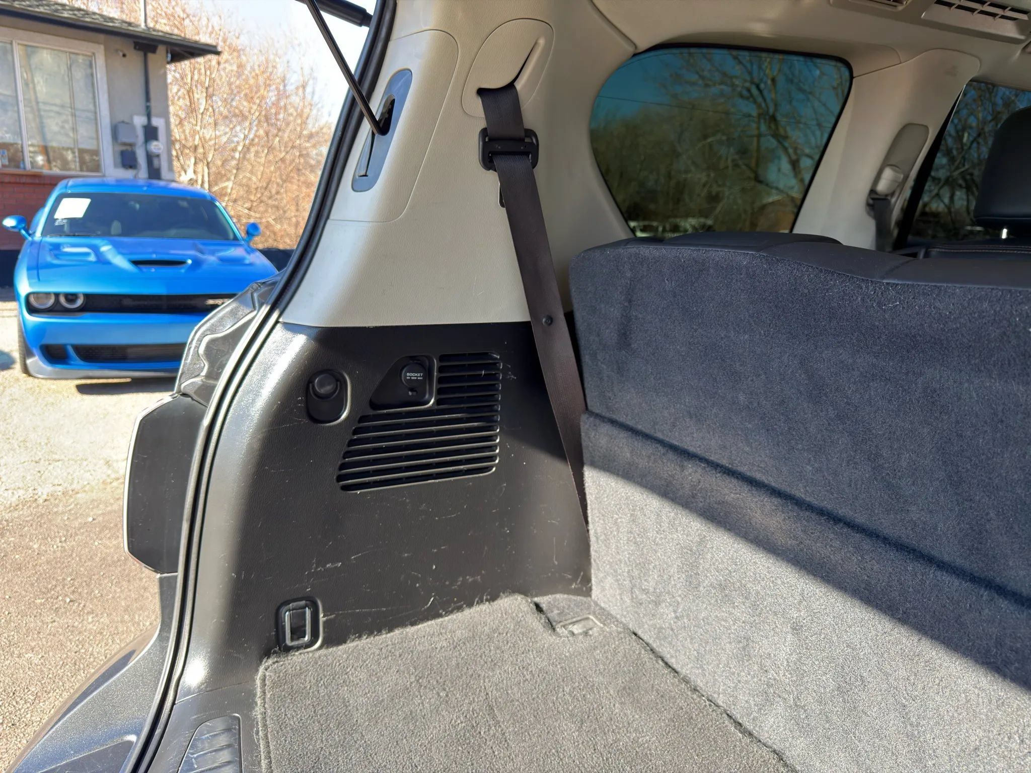 Used 2019 Nissan Armada Platinum w/ Captain's Chairs Package AWD/4WD image 13