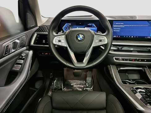 Used 2024 BMW X7 xDrive40i AWD/4WD image 23