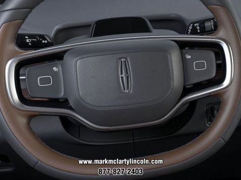 New 2026 Lincoln Navigator Reserve AWD/4WD image 12