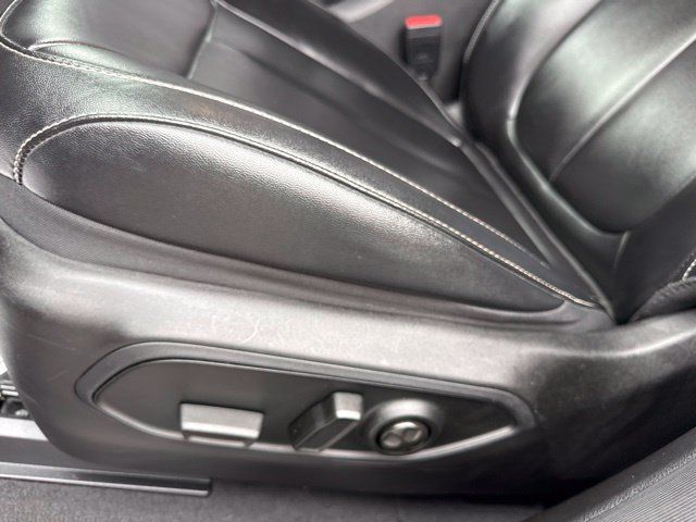 Used 2023 Jeep Grand Cherokee Limited w/ Black Appearance Package AWD/4WD image 21