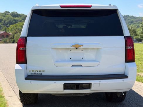 Used 2018 Chevrolet Tahoe LT w/ LT Signature Package RWD image 10