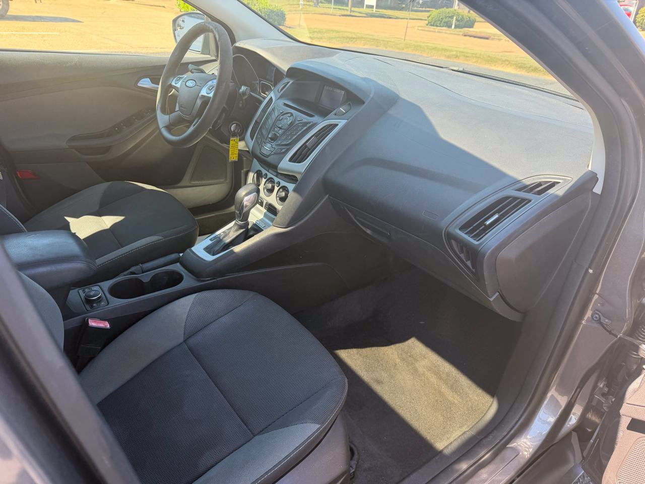 Used 2012 Ford Focus SE FWD image 14