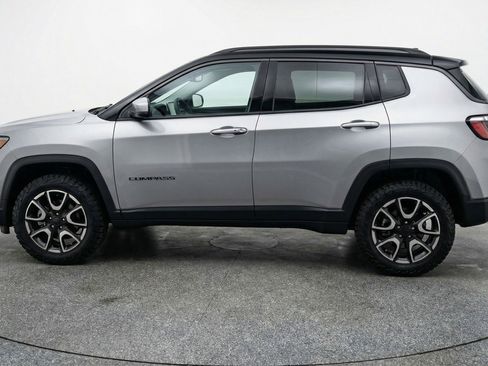 Used 2025 Jeep Compass Trailhawk AWD/4WD image 5