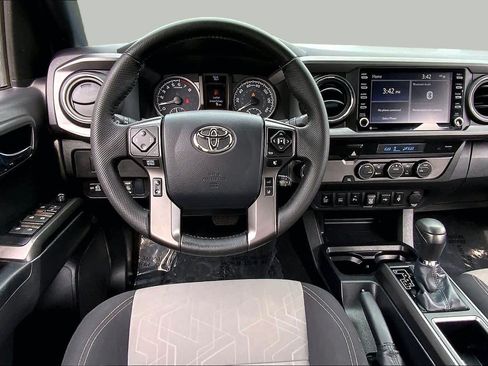 Used 2023 Toyota Tacoma TRD Off-Road w/ Technology Package RWD image 6