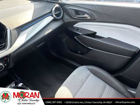 Certified 2025 Chevrolet Trax LT w/ Driver Confidence Package FWD image 30