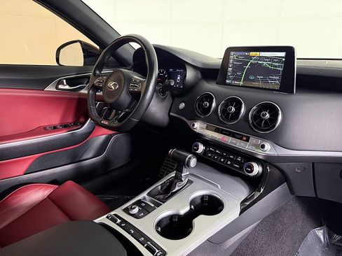Used 2019 Kia Stinger GT1 image 28