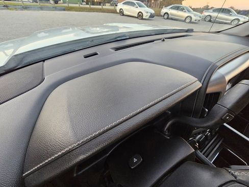 Used 2017 GMC Sierra 1500 SLT image 67