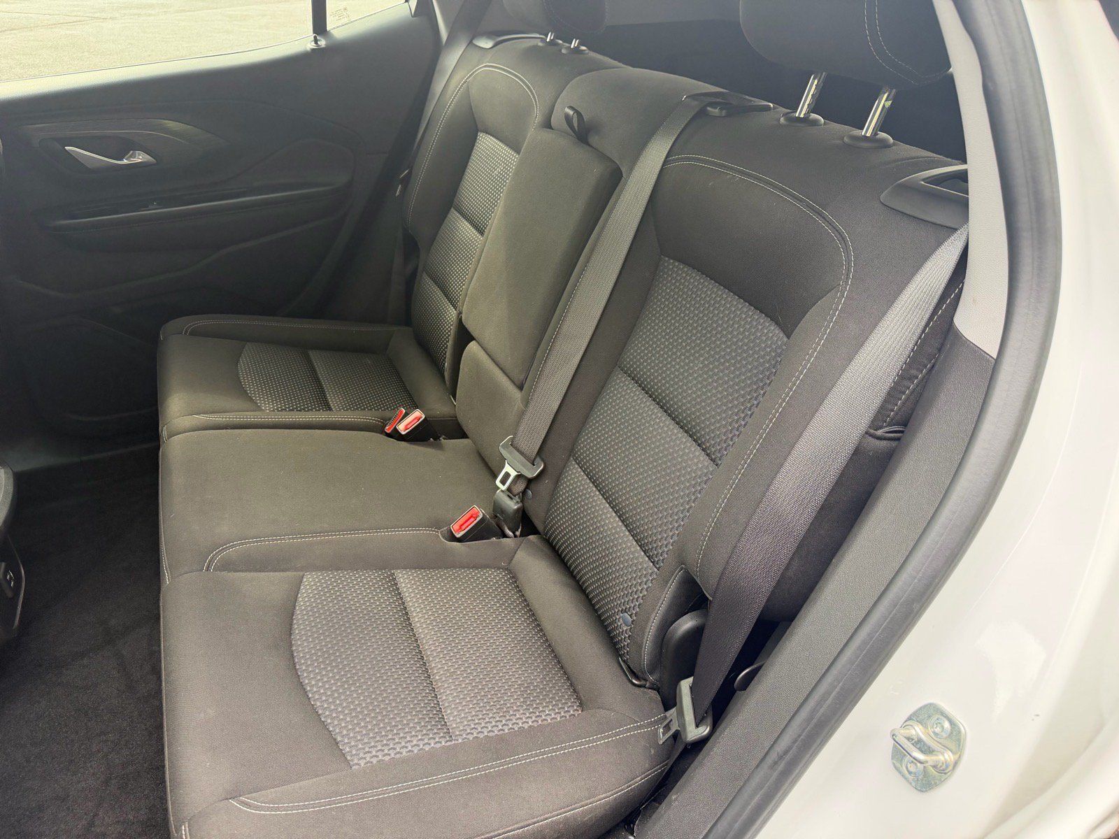 Used 2024 GMC Terrain SLE AWD/4WD image 49